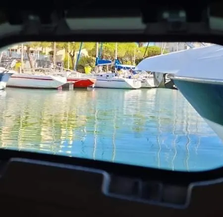船屋 Carnon Nuit Insolite Bateau